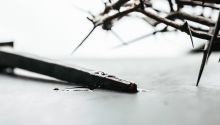 Photo of a crown of thorns and a bloody crucifixion nail to illustrate the article, 