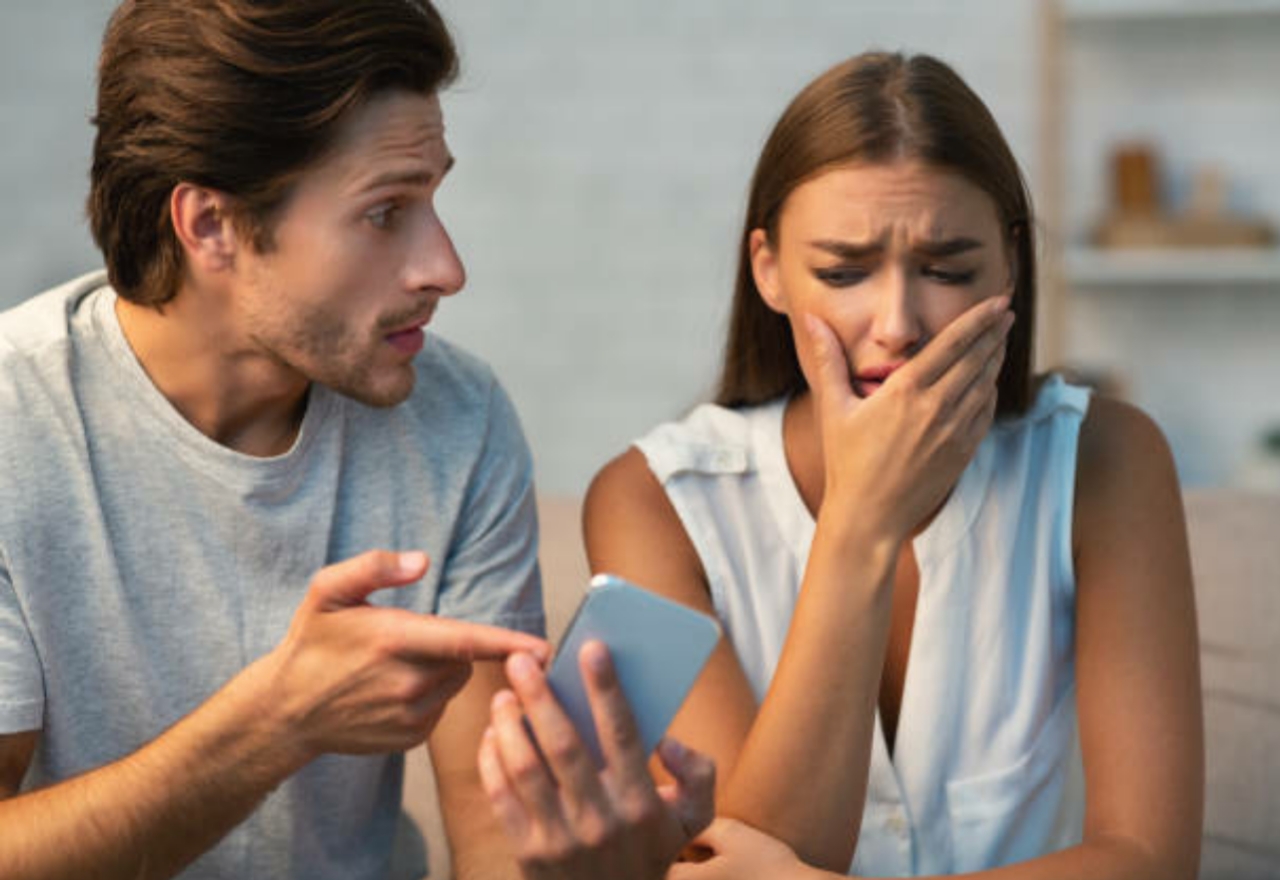 catch a cheating wife on Facebook
